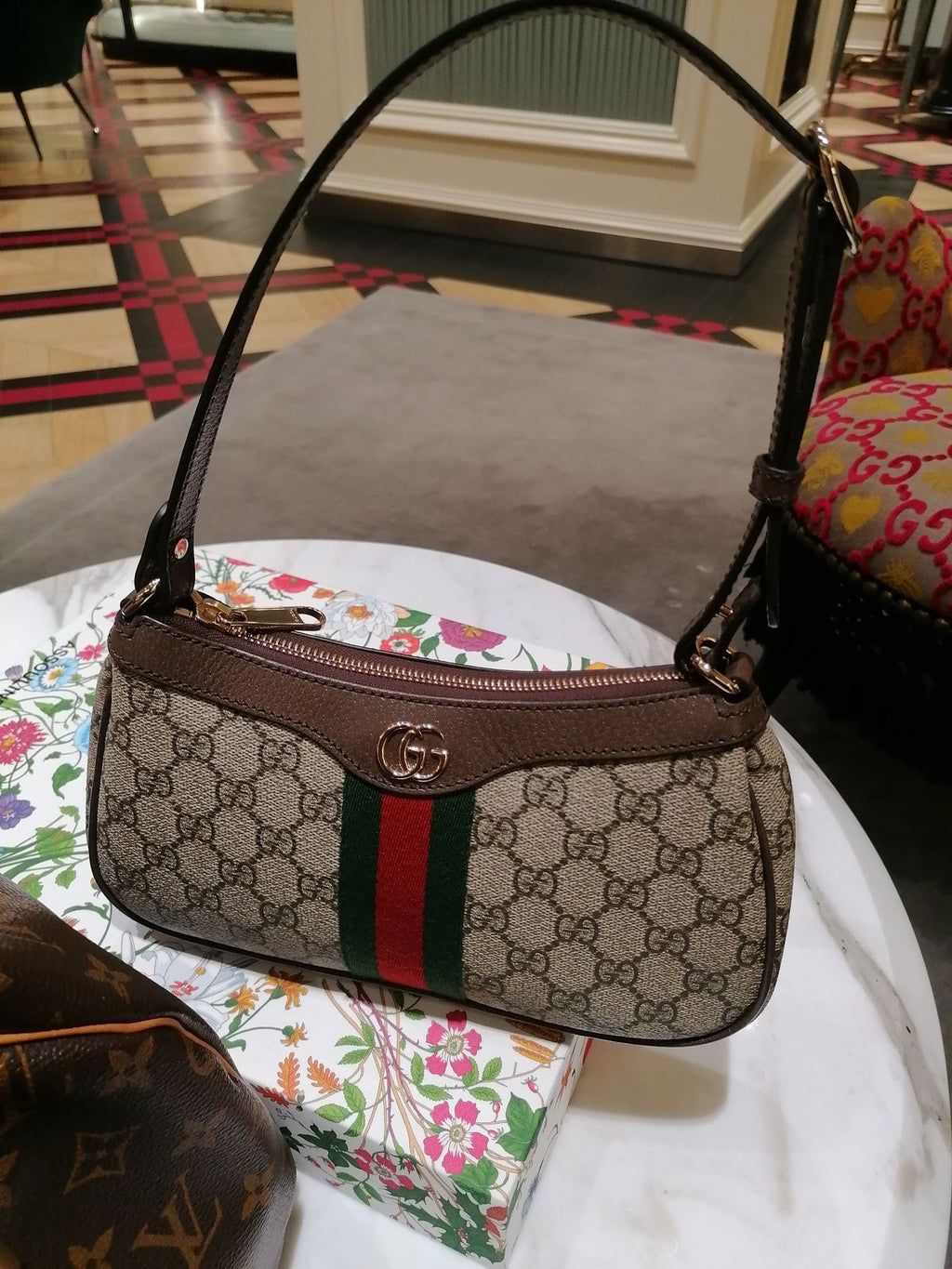 Gucci logo Handbag