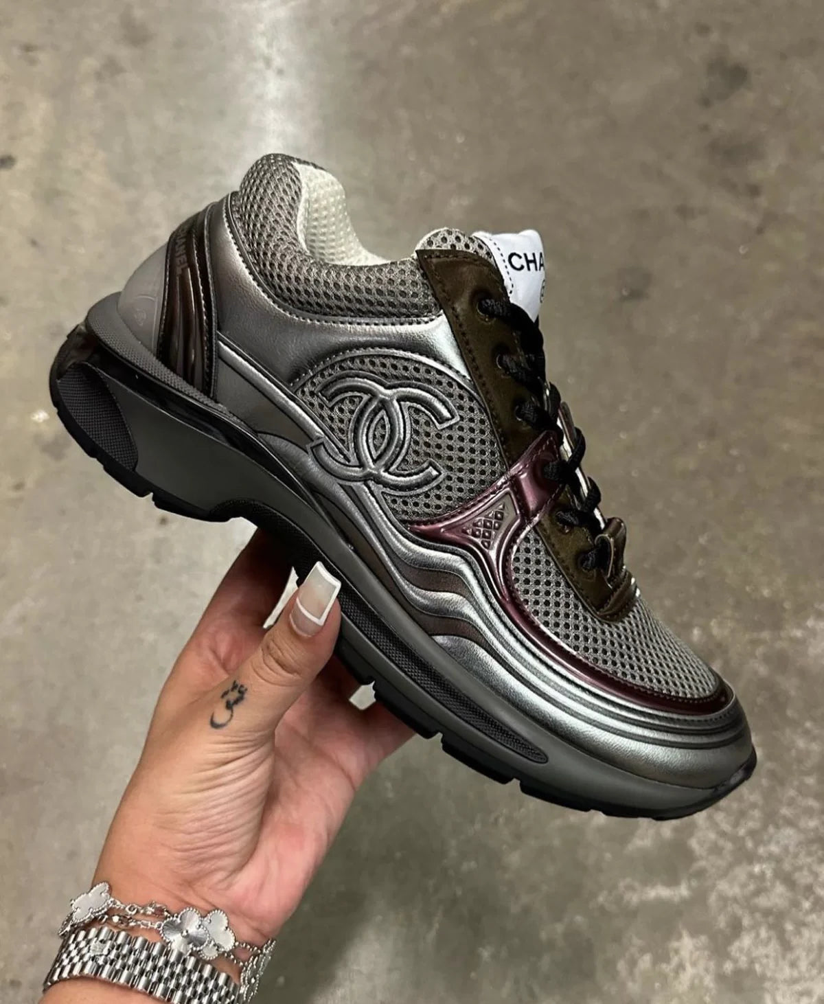 Chanel Sneakers silver