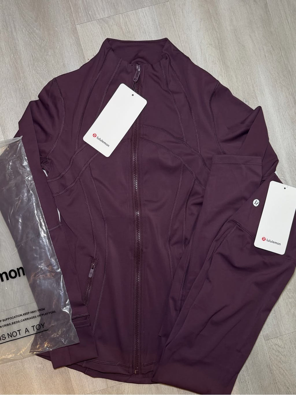 Burgundy Lulu $et