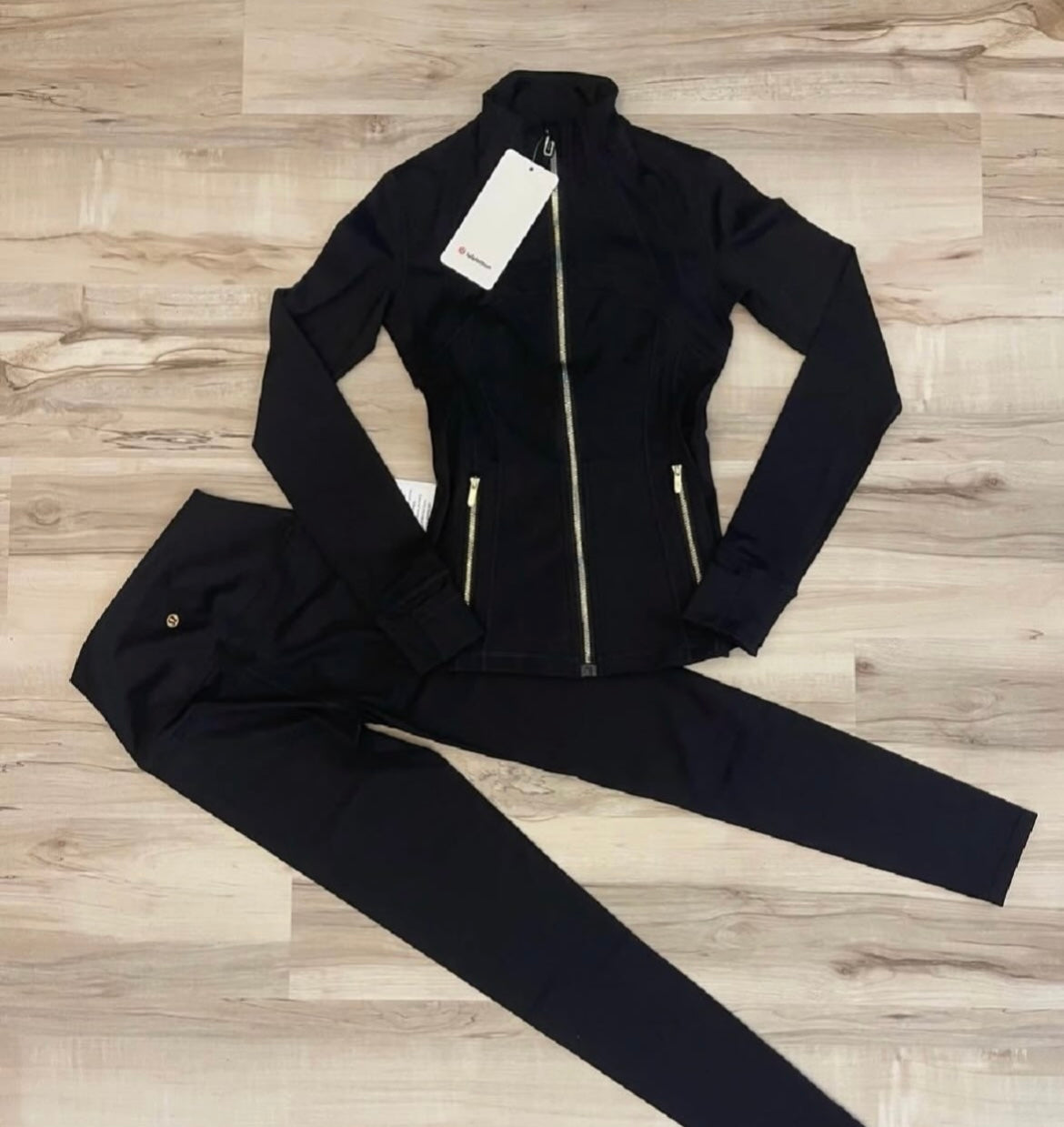 Lulu set black with gold zipper