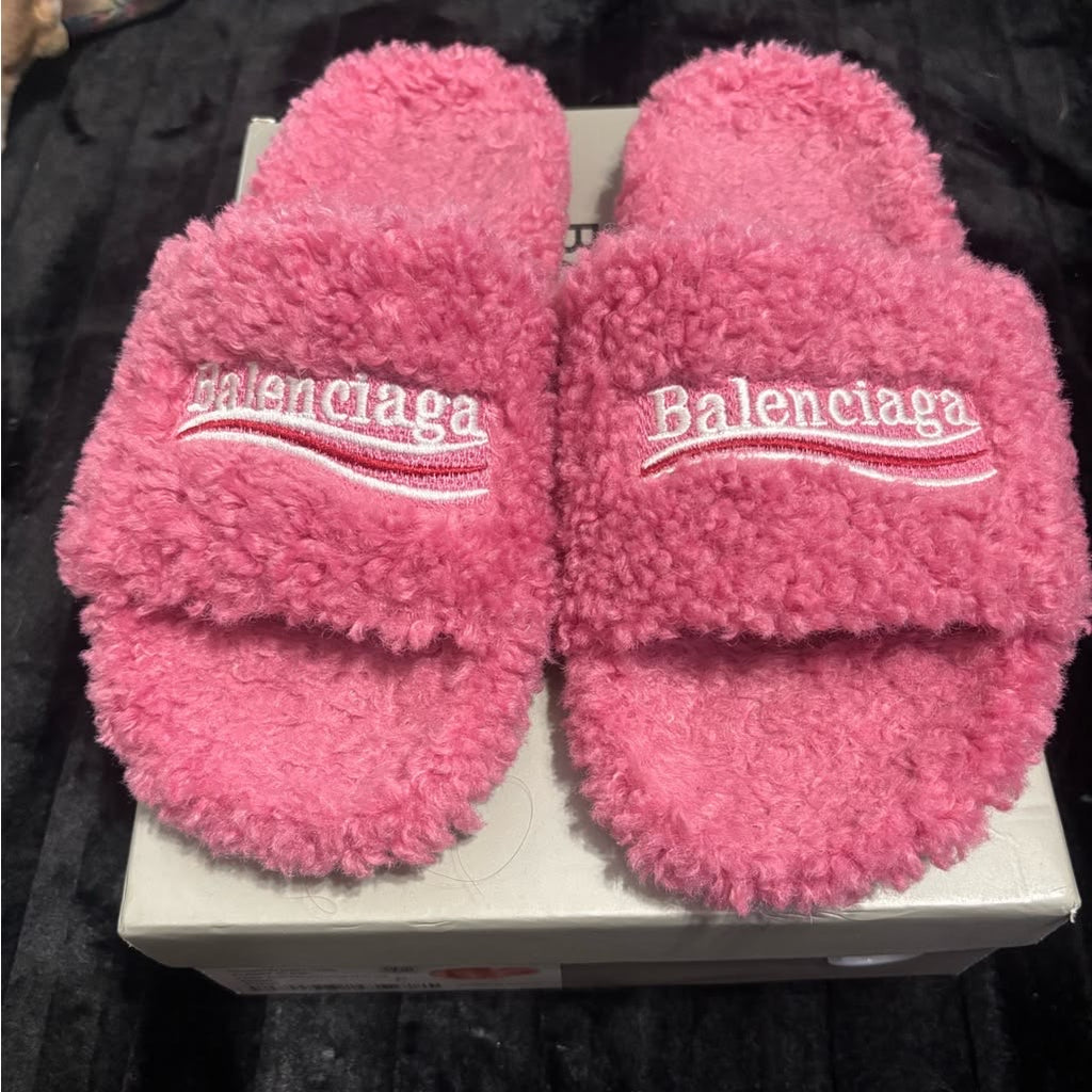 Balenciaga slippers pink