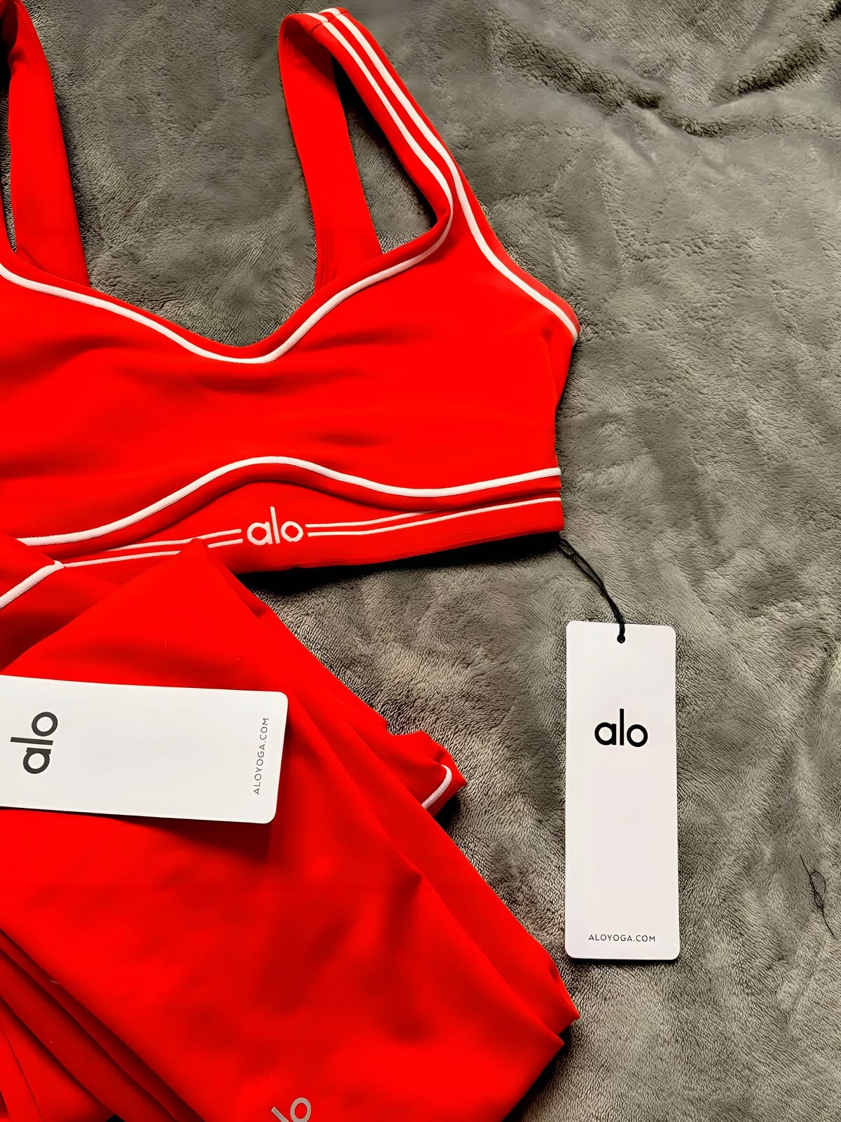 alo set red