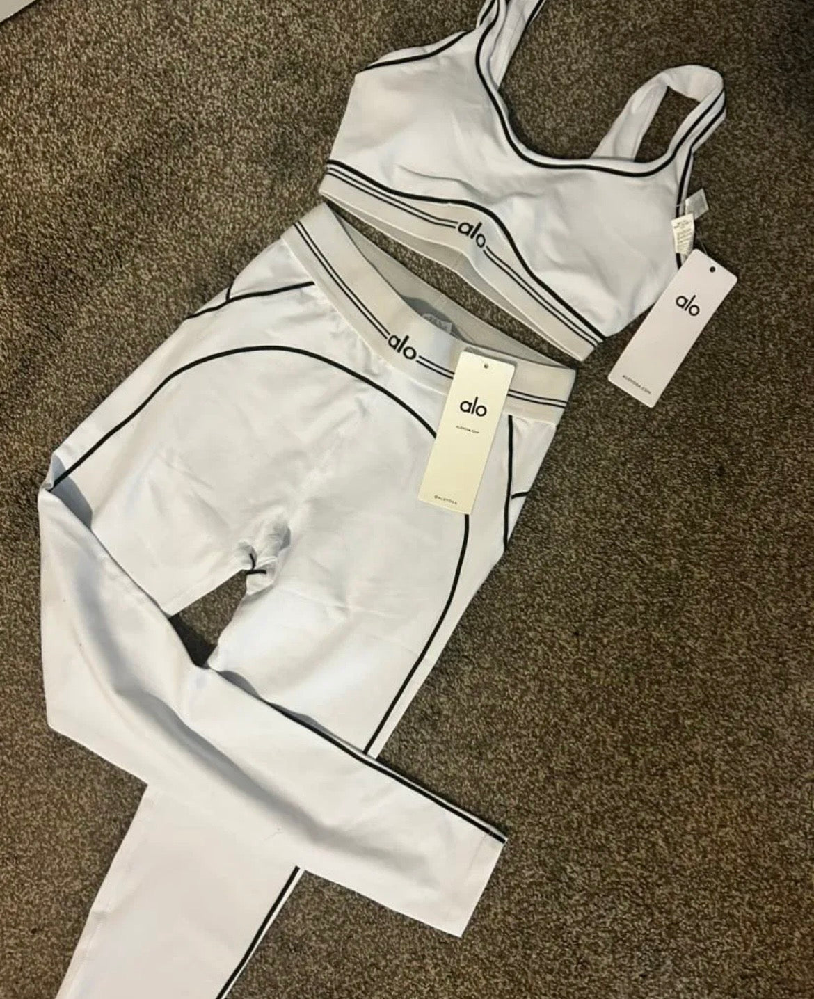 alo set White