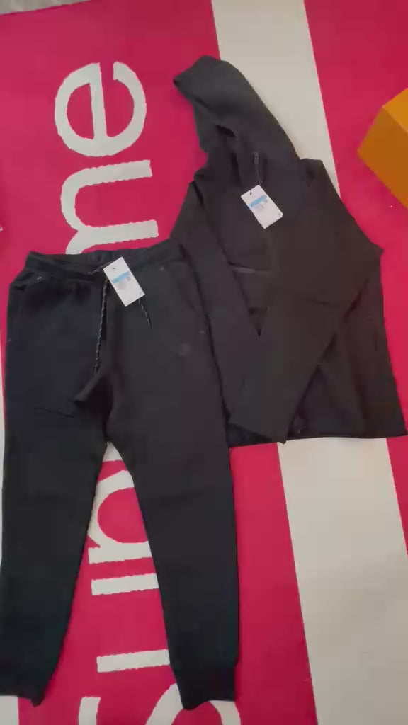 Black Nike Tech Sets